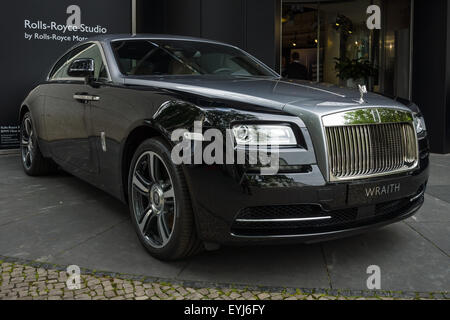 BERLIN - 14 juin 2015 : Une grande voiture de luxe Rolls-Royce Wraith (depuis 2013). Les Classic Days sur Kurfuerstendamm. Banque D'Images