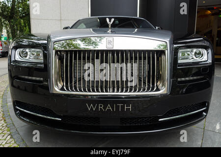 BERLIN - 14 juin 2015 : Une grande voiture de luxe Rolls-Royce Wraith (depuis 2013). Les Classic Days sur Kurfuerstendamm. Banque D'Images