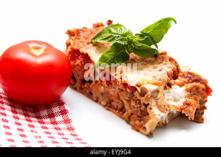 Lasagnes/cannelloni à la tomate et basilic Banque D'Images