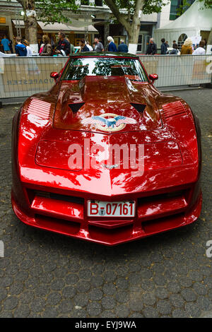 BERLIN - 14 juin 2015 : voiture de sport Chevrolet Corvette C3 Stingray coupé. Les Classic Days sur Kurfuerstendamm. Banque D'Images