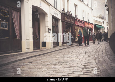 Effet filtre vintage Street View de Montmartre à Paris, France Banque D'Images