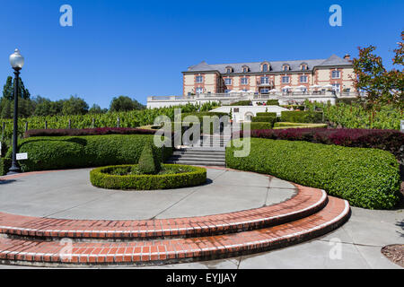 Napa Valley, Californie - 12 mai:très beau château, Domaine Carneros un endroit pour déguster un grand vin, le 12 mai 2015 Napa Valley, Cali Banque D'Images