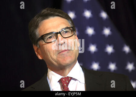 La ville de New York. 29 juillet, 2015. Candidat présidentiel républicain Rick Perry s'exprime à l'événement organisé par le Comité pour libérer la prospérité à Yale Club le 29 juillet 2015 à New York./photo alliance © dpa/Alamy Live News Banque D'Images