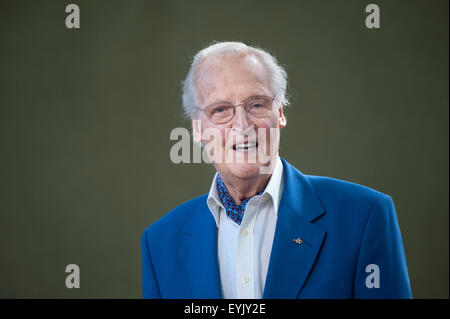 La radio anglaise et présentateur de télévision et comédien, Nicholas Parsons, apparaissant à l'Edinburgh International Book Festival. Banque D'Images