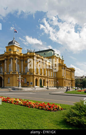 Le maréchal Tito Square, Théâtre national croate, Zagreb, Croatie Banque D'Images