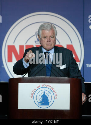 Le sénateur Ted Kennedy, (D-MA), le classement, la santé, l'éducation, droit du travail et de Comité de retraite parle lors de la National Air Traffic Controllers Association (NATCA) réunion annuelle à Washington, D.C.. Banque D'Images