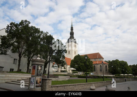 Eglise Saint-Nicolas à Tallinn, Estonie, est maintenant un musée et une salle de concert. Banque D'Images