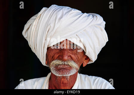 L'Inde, le Gujarat, Kutch, village autour de Bhuj, groupe ethnique Rabari Banque D'Images