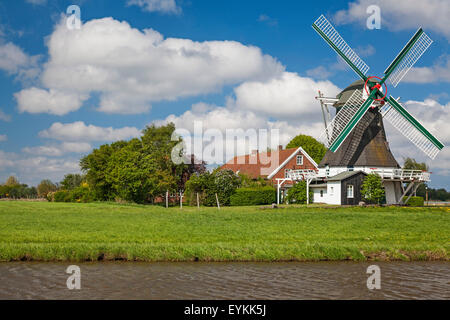 L'usine Seriemer avec Neuharlingersiel, Harlingerland, en Frise orientale, Basse-Saxe, Allemagne coud, Banque D'Images