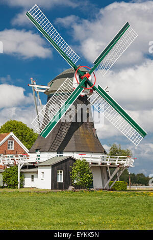 L'usine Seriemer avec Neuharlingersiel, Harlingerland, en Frise orientale, Basse-Saxe, Allemagne coud, Banque D'Images