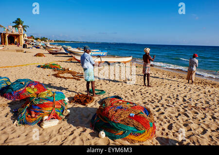 Sri Lanka, Ceylan, Province de l'Est, la Côte Est, Trincomalee, village de pêcheurs Banque D'Images