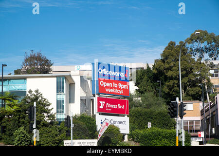 Officeworks papeterie et premier exercice fitness club à North Sydney, Australie Banque D'Images