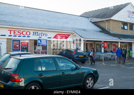 Tesco supermarché Metro mini magasin dans le village de Ramsbottom, Lancashire, Angleterre Banque D'Images