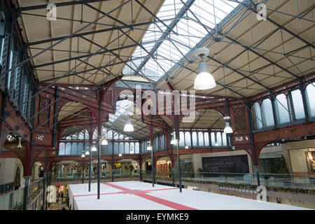 Marché couvert dans la ville de Bolton lancashire est un centre commercial , il a été inauguré en 1855 à l'origine, Lancashire, Angleterre Banque D'Images