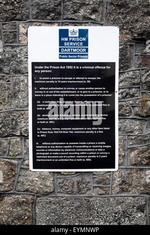 Liste ou les règles et les lois à l'extérieur de la prison de Dartmoor, Princetown, Devon, England, UK Banque D'Images