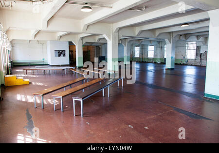 La salle à manger à l'intérieur d'Alcatraz, San Francisco, USA Banque D'Images