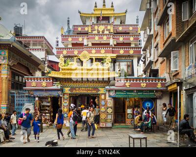 30 juillet 2015 - Katmandou, Népal - l'entrée de Drubgon Jangchup Choeling monastère près de Shree Gha stupa à Katmandou, Népal. (Crédit Image : © Jack Kurtz via Zuma sur le fil) Banque D'Images