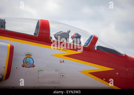 La Patrulla Aguila, l'Aigle, patrouille acrobatique de la force aérienne espagnole de l'équipe d'affichage à la circulation au sol Royal International Air Tattoo Banque D'Images