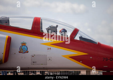 La Patrulla Aguila, l'Aigle, patrouille acrobatique de la force aérienne espagnole de l'équipe d'affichage à la circulation au sol Royal International Air Tattoo Banque D'Images