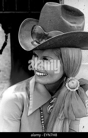 Fichier. 1er août 2015. Le chanteur de country américain LYNN ANDERSON (Septembre 26, 1947 - Juillet 31, 2015), mieux connue pour son succès dans le monde 1971 (je n'ai jamais promis un jardin de roses), est décédé, à l'âge de 67 ans. Elle avait été à l'hôpital de Nashville, où elle a eu une attaque cardiaque, jeudi. Nous autres hits inclus vous êtes mon homme, comment puis-je vous Unlove ? Et sommet du monde. Photo : c. 1970 - Lynn Anderson. © Globe Photos/ZUMAPRESS.com/Alamy Live News Banque D'Images