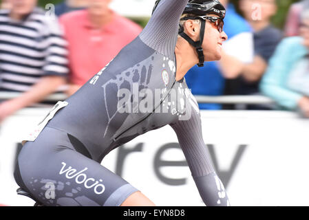 Londres, Royaume-Uni. 1er août 2015. Barbara Guarischi Velocio (Sports) gagne le Prudential RideLondon Grand Prix sur le Mall, Londres, Royaume-Uni le 1 août 2015. La course, qui a débuté à Horse Guards Parade et fini sur le Mall, comportait plusieurs des meilleurs cyclistes professionnels féminins et a été remporté par Barbara Guarischi Velocio (Sports) Crédit : Andrew Peat/Alamy Live News Banque D'Images