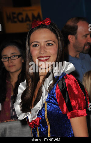 LOS ANGELES, CA - le 30 octobre 2010 : Italia Ricci au Los Angeles premiere de 'MegaMind' au Mann's Chinese Theatre, à Hollywood. Banque D'Images