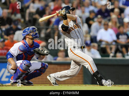31 juil., 2015 : le voltigeur des Giants de San Francisco Nori Aoki # 23 lors d'un match entre la MLB Giants de San Francisco et les Texas Rangers à Globe Life Park à Arlington, TX Texas défait 6-3 San Francisco Banque D'Images