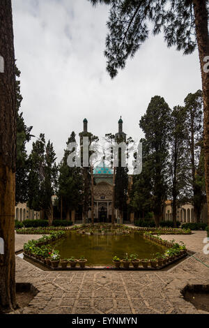 La cour qajare, Shah Nematollah ou Ni'mat Allah Vali Shrine, Mahan, Iran Banque D'Images