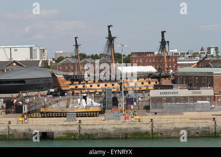 HMS Victory et Mary Rose Museum Portsmouth Royaume-uni Juillet 2015 Banque D'Images