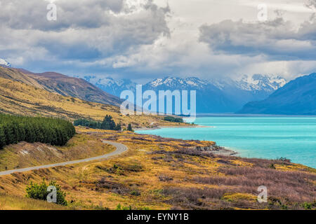 Le lac Pukaki et Alpes du Sud, Canterbury, île du Sud, Nouvelle-Zélande Banque D'Images