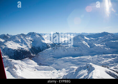 Le Karhorn Tannberg monter au-dessus de Lech à proximité de l'Flexen passent au-dessus St Anton Arlberg Autriche Banque D'Images