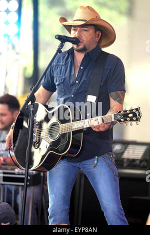 La ville de New York. 31 juillet, 2015. Jason Aldean effectue sur NBC's "Aujourd'hui" du Rockefeller Plaza le 31 juillet 2015 à New York. © dpa/Alamy Live News Banque D'Images