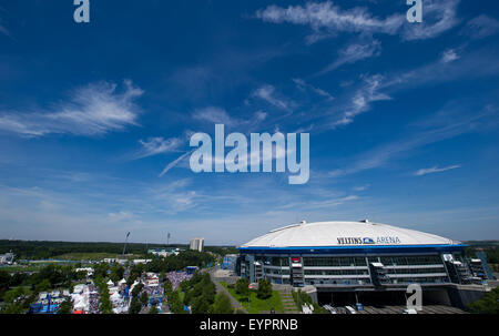 Gelsenkirchen, Allemagne. 09Th Aug 2015. Vue aérienne de la Veltins Arena pendant le test match entre le FC Schalke et le FC Twente Enschede à Gelsenkirchen, Allemagne, 02 août 2015. Photo : Guido Kirchner/dpa/Alamy Live News Banque D'Images