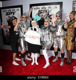 New York premiere de 'Spy' dans l'AMC Loews Lincoln Square - Tapis rouge avec des arrivées : Serduchka Où : New York City, United States Quand : 01 juin 2015 C Banque D'Images