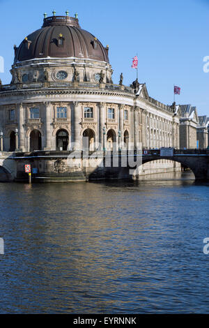 Le Bodemuseum et le Pergamonmuseum à Berlin Banque D'Images