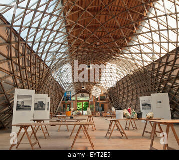 L'édifice à l'Gridshell le Weald et Downland Open Air Museum, Singleton, West Sussex. Banque D'Images