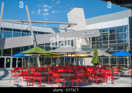 MOUNTAIN VIEW, CALIFORNIE - 1 août 2015 : coin repas pour les employés de Google chez Google, également connu sous le nom de Googleplex, à Moun Banque D'Images