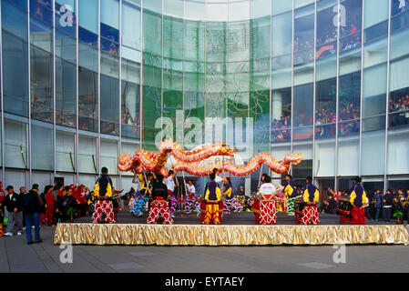 Le Nouvel An chinois et danse du Dragon Fête, Richmond, BC, British Columbia, Canada Banque D'Images