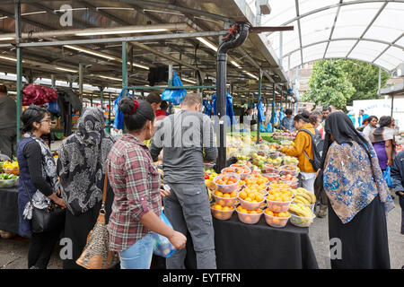 Birmingham multiculturel marché plein air UK Banque D'Images