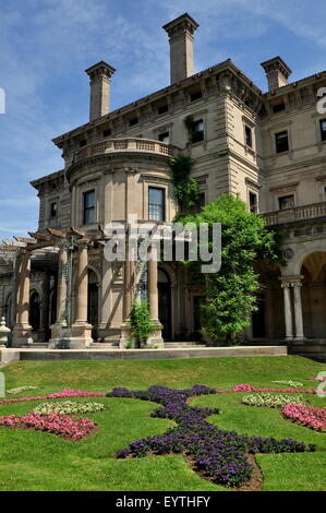 Newport, Rhode Island : The Breakers (1895), conçue par Richard Morris Hunt pour de Cornelius Vanderbilt II Banque D'Images