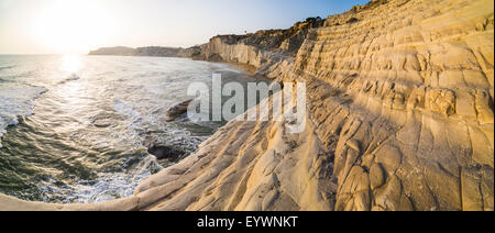 Scala dei Turchi au coucher du soleil, Realmonte, Agrigente, Sicile, Italie, Méditerranée, Europe Banque D'Images