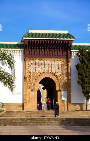 Entrée de la mosquée principale, Rabat, Maroc, Afrique du Nord, Afrique Banque D'Images