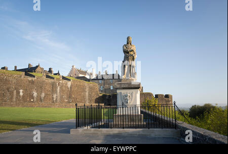 Statue de robert le Bruce, le château de Stirling, Ecosse, Royaume-Uni, Europe Banque D'Images
