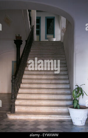 Dans la construction d'escalier à Cuba. Banque D'Images