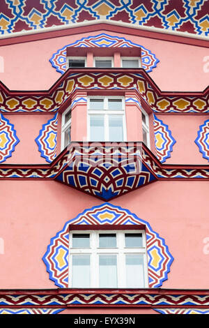 Ljubljana, Slovénie. Façade de banque coopérative (Zadruzna Gospodarska Banka) conçu par l'architecte Ivan Vurnik, 1884-1971. Banque D'Images