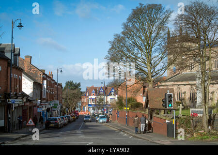 St Mary's Row avec l'église St Mary à Moseley qui est présenté dans la section urbaine de "Best Places to Live' Birmingham. Banque D'Images