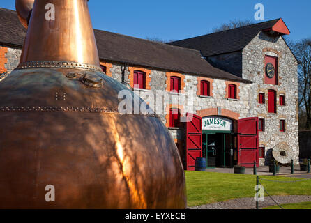 Alambic en cuivre à Midleton Whiskey Distillery, Midleton, dans le comté de Cork, Irlande Banque D'Images