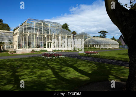 Le Glasshouse curviligne construit 1843-69, par Richard Turner, rénové en 2004, National Botanic Gardens, Glasnevin, Dublin, Irlande Banque D'Images