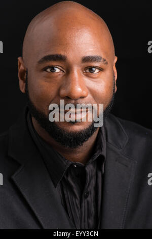 Close up of black businessman smiling Banque D'Images