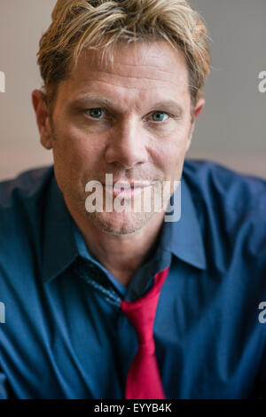 Close up of smiling Caucasian businessman Banque D'Images